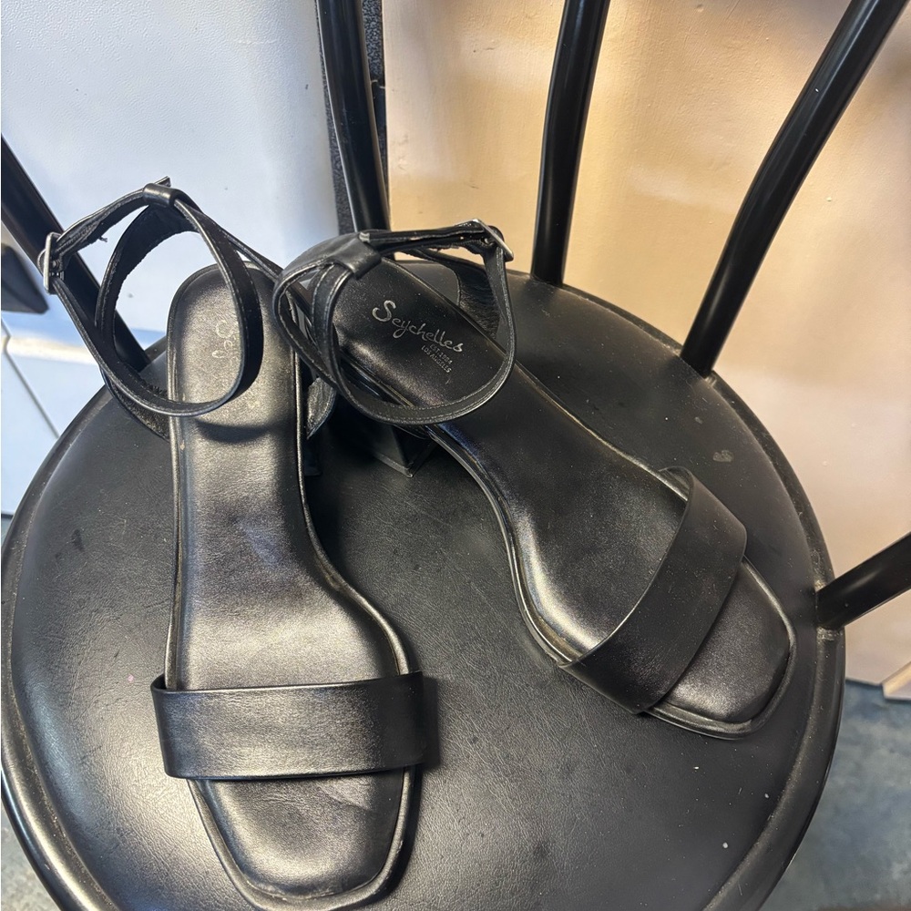 Seychelles Black Sandals